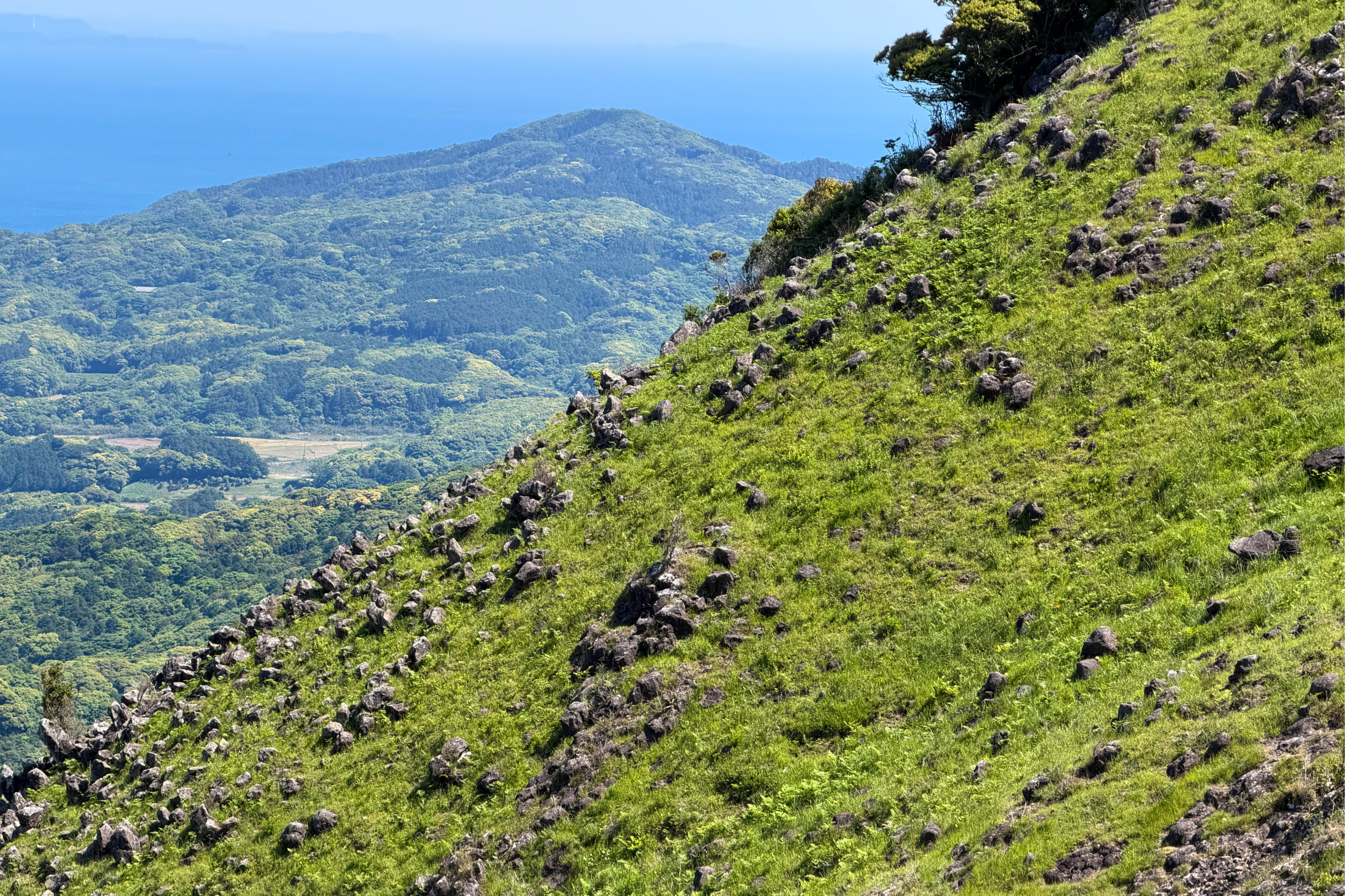 佐志岳 古田湾を望む岩峰